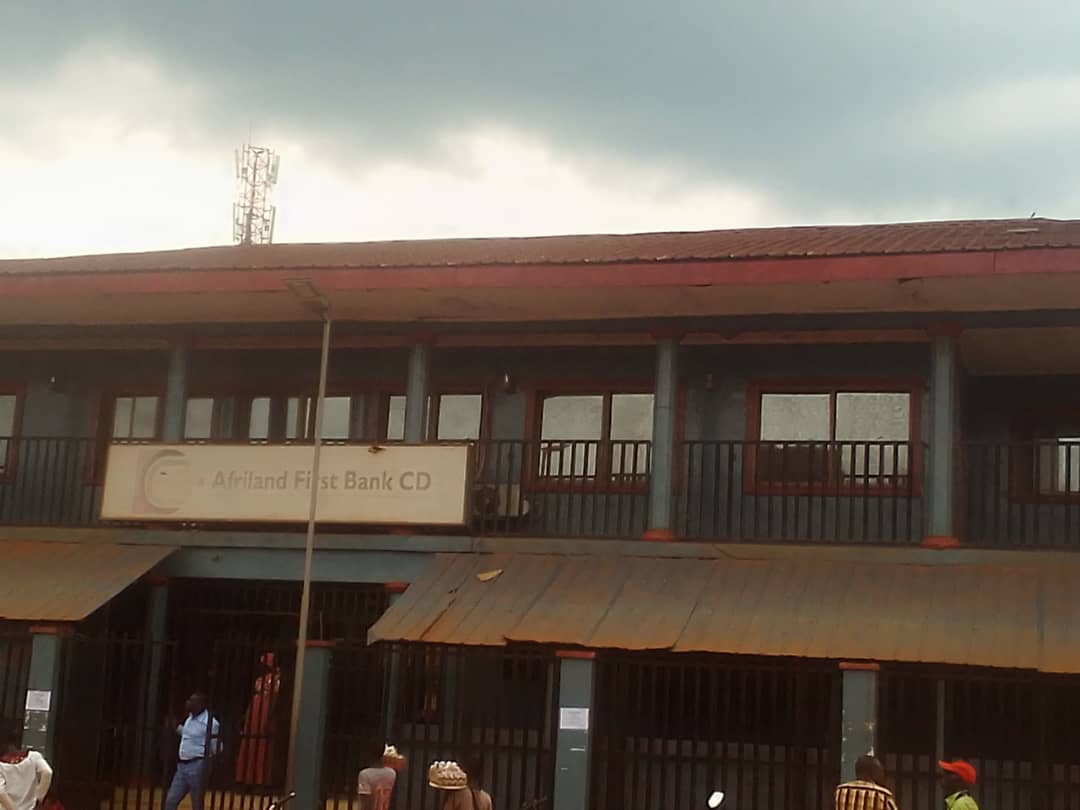 Afriland : Papy Bembiade dénonce un réseau mafieux de détournement des salaires des enseignants au Sud-ubangi 